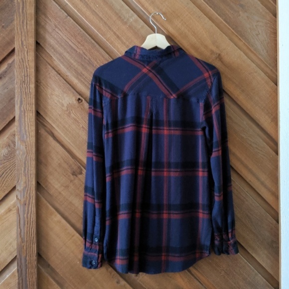 URBAN OUTFITTERS Navy Red Plaid Flannel Size Small - Picture 2 of 6